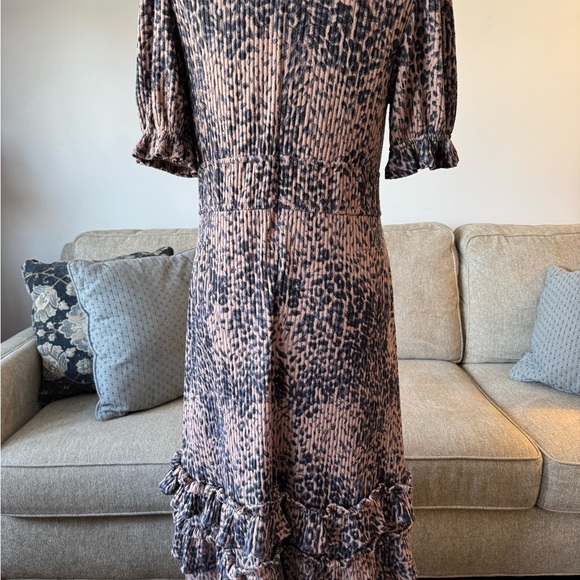 Hutch Ruffle Dress Size Medium Blue Beige/Pink VNeck - Picture 6 of 10